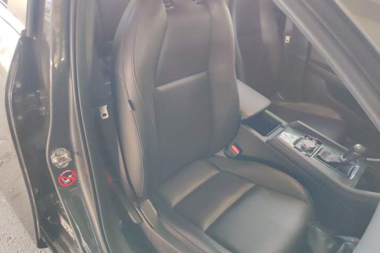 Used Mazda 3 Axela 2021 2.0L Automatic Zhiya Edition Right Front Seat