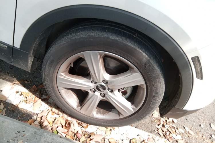 Used Lincoln MKC 2014 2.0T Two-Wheel Drive Deluxe Edition
