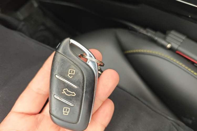 Used Roewe i5 2021 Revised Version 1.5L CVT Diamond Edition Vehicle Key