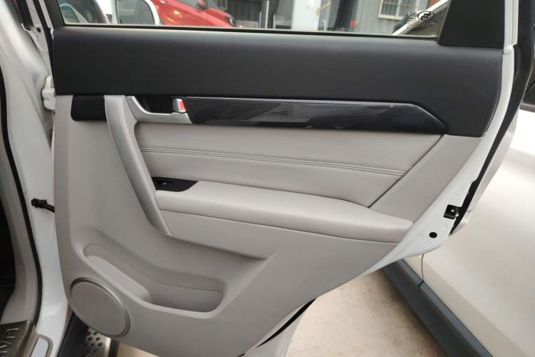 Used Chevrolet Captiva 2015 2.4L Two-Wheel Drive Urban Version 5 Seats