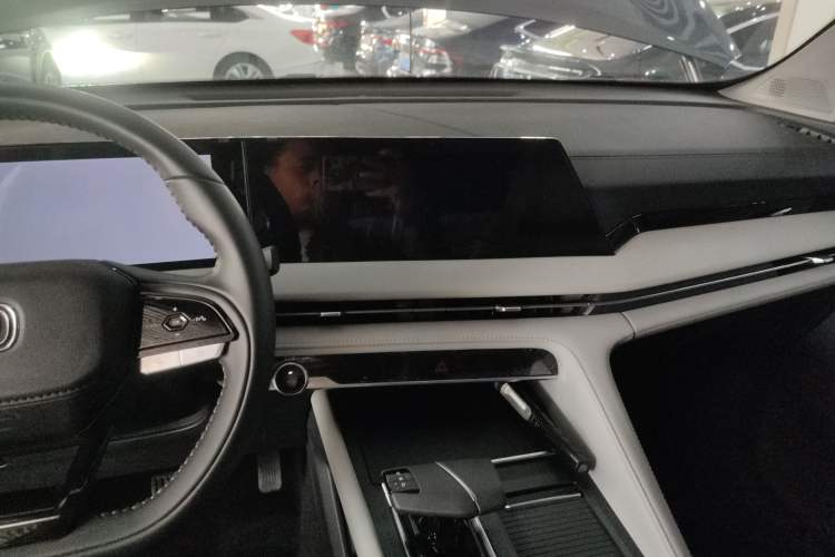 Used CHANGAN CS75 PLUS 2024 3rd Generation Champion Edition 1.5T Intelligent Drive Dynamic Model
