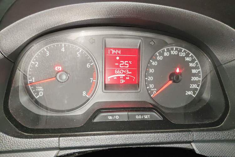 Used Volkswagen Jetta 2015 Value Edition 1.6L Manual Fashionable Style