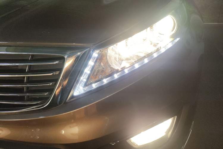 Used Kia Sportage R 2015 2.0L Automatic Two-Wheel Drive DLX Model