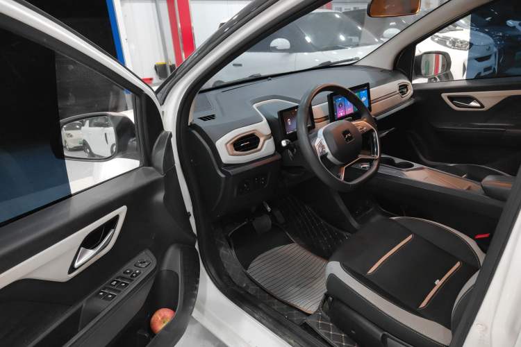 Used JAC Yiwei E10X 2024 Charming Edition 301km Lite Driver Seat