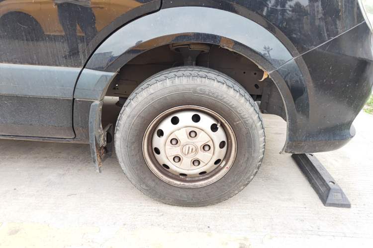 Used Foton Toano 2022 2.0T Manual Urban Edition Short Wheelbase Mid-Height Design Rear Single Tire 5/6/9-Seater Configuration 4F20TC3 Right Front Wheel Hub