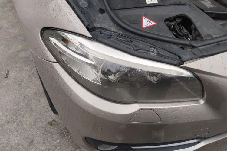 Used BMW 5 Series 2014 535Li Leading Model

