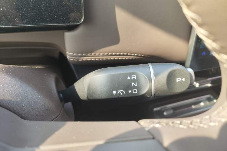 Used Wuling Wuling Starlight 730 2025 Model Plug-in Hybrid 125km Luxury Edition
