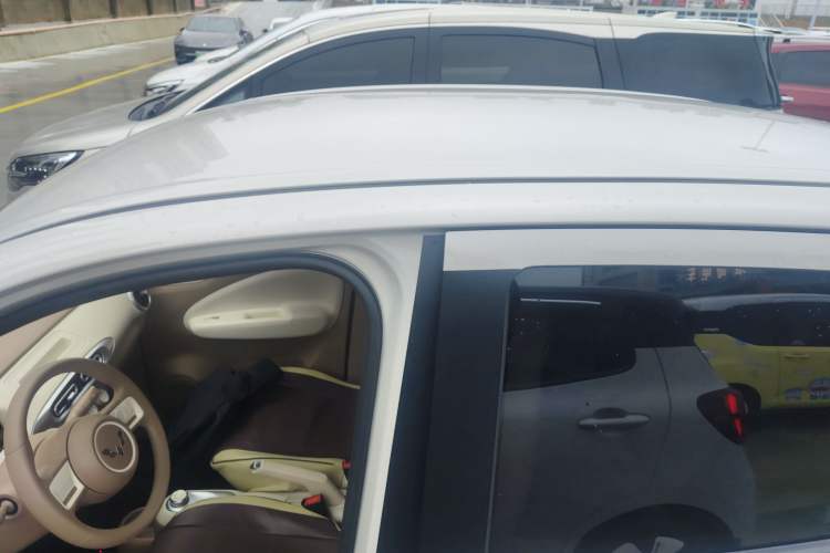 Used Wuling Hongguang MINIEV 2025 Four-Door Version Advanced Edition Roof