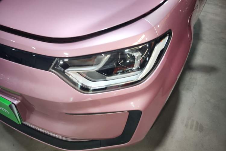 Used SOL E10X 2021 302 km Range Fashion Edition 31.4 kWh Left Front Headlight