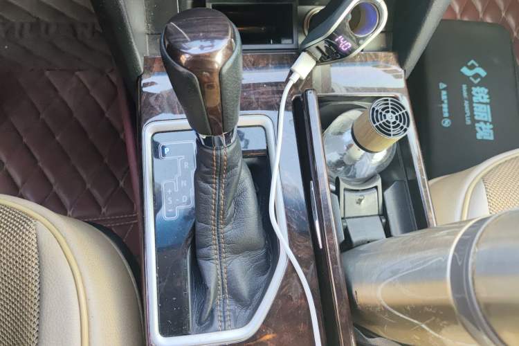 Used Toyota Camry 2016 2.0G 10th Anniversary Luxury Edition Gear Lever