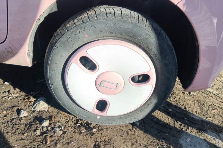 Used Bestune Pony 2026 Model 222km Cute Horse Plus Right Front Wheel Hub