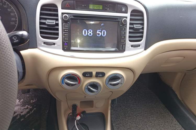 Used Hyundai Accent 2009 1.4 Manual Comfort Navigation Version
