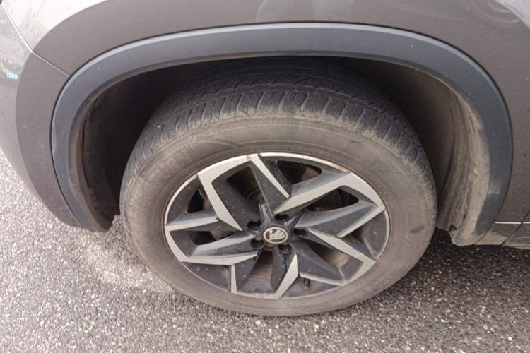 Used Skoda Kodiaq GT 2019 TSI330 Two-Wheel-Drive Comfort Edition China VI Left Front Wheel Hub