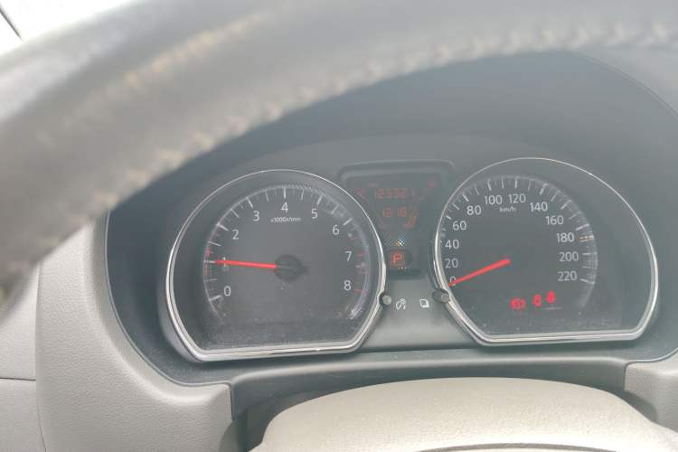 Used Nissan Sunny 2011 1.5XV CVT Deluxe Edition Instrument Cluster