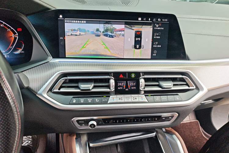 Used BMW X6 2022 Facelift xDrive40i Luxury Edition M Sport Package Audio And AC Panel