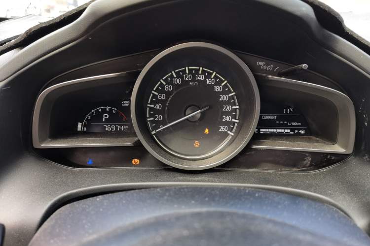 Used Mazda CX-4 2018 2.0L Automatic Two-Wheel Drive Blue Sky Dynamic Version China V Standard Odometer Close Up