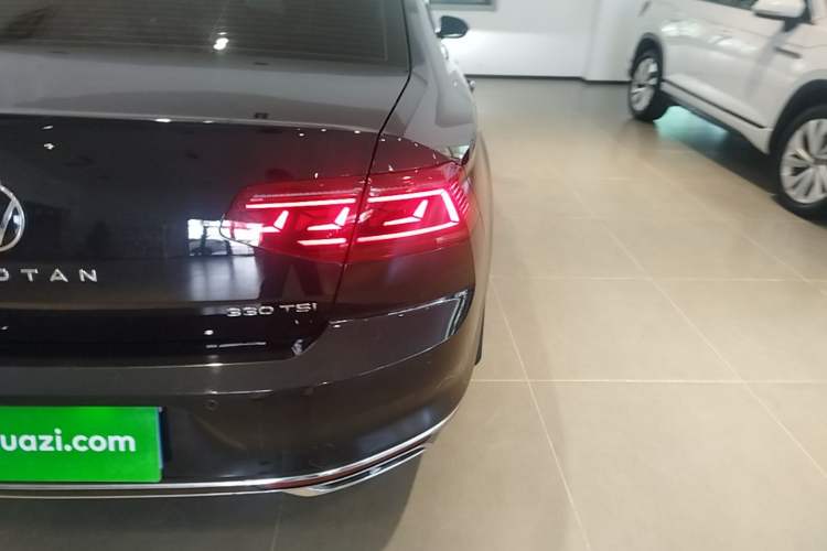 Used Volkswagen Magotan 2023 2 Million Units Commemorative Edition 330TSI DSG Luxury Version
