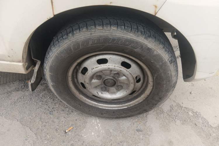 Used Nlmmotor Qiteng M70 2014 1.2L Entry-Level LJ469Q-AE2 Right Front Wheel Hub