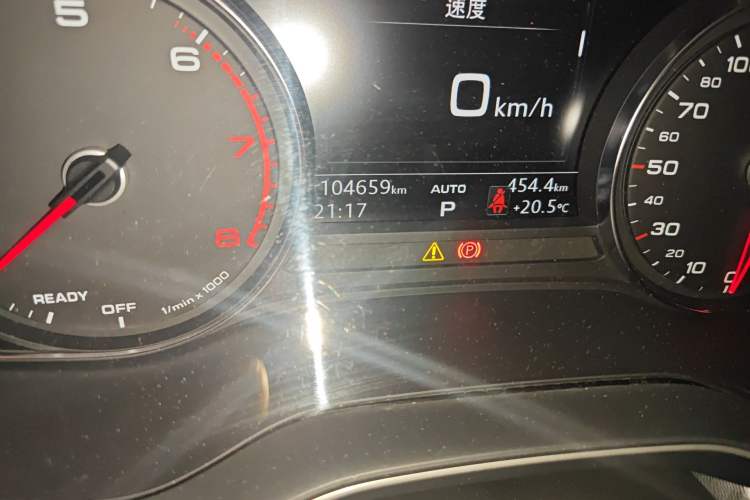 Used Audi A5 2019 Sportback 40 TFSI Fashion Model Odometer Close Up