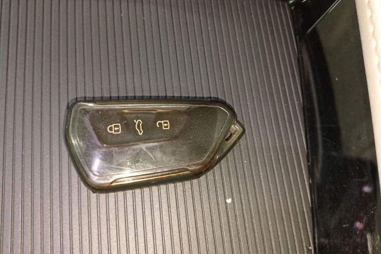 Used Volkswagen Tavendor 2023 380TSI Four-Wheel Drive R-Line Cruise Edition
