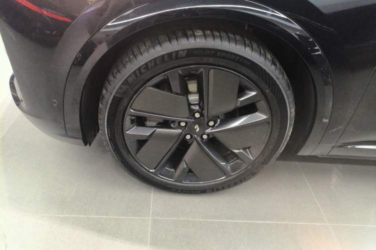 Used Li Auto L9 2025 Ultra Smart Refreshed Edition Left Front Wheel Hub