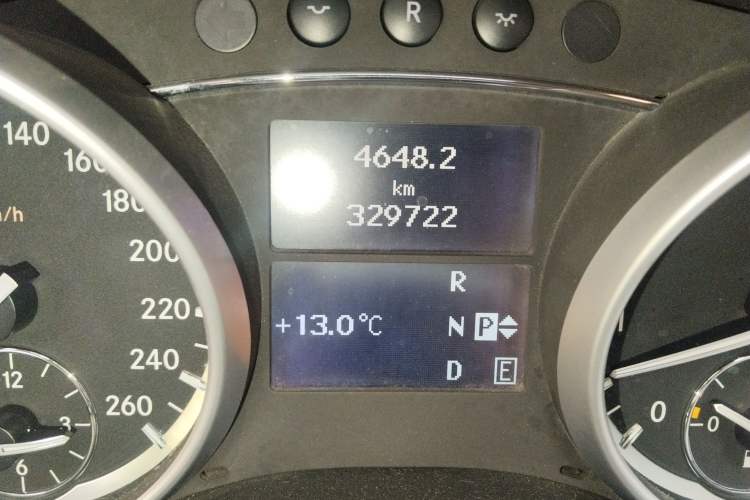 Used Mercedes-Benz R-Class 2011 R 350 L 4MATIC