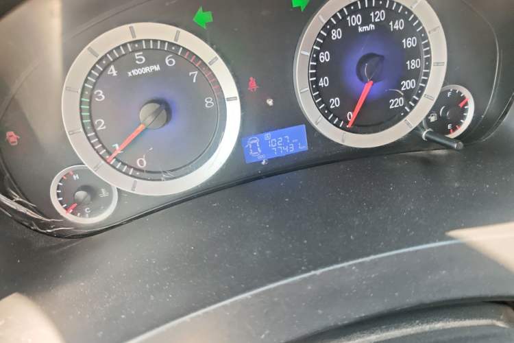 Used Geely Auto Diamond  Odometer Close Up