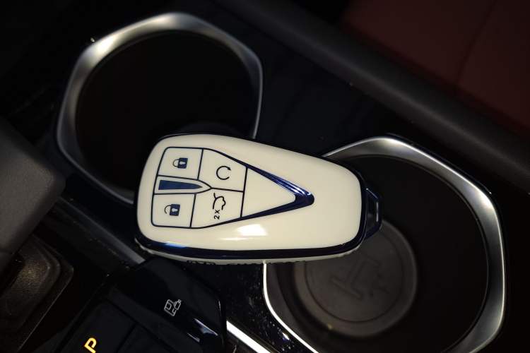 Used Changan Eado 2025 PLUS 1.4T Dual-Clutch High-Energy Version
