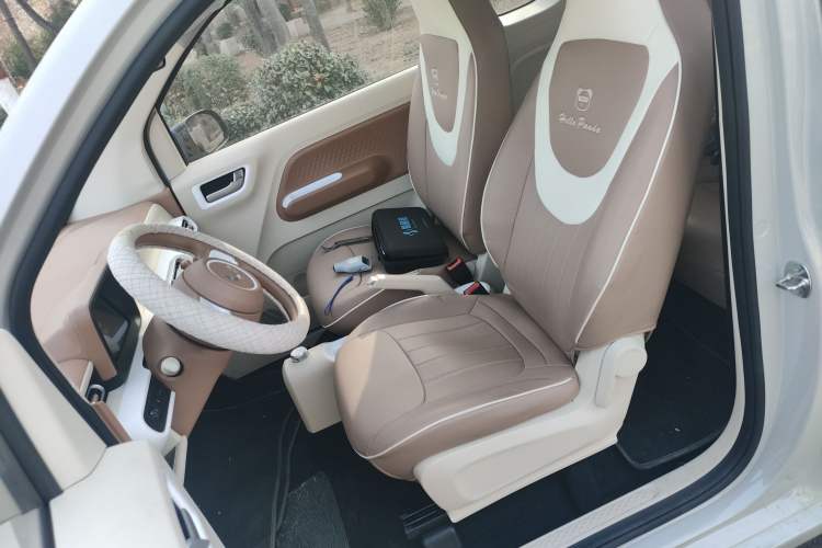 Used Wuling Hongguang MINIEV 2024 3rd Generation 215km Youth Edition Left Front Seat