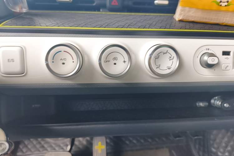 Used Wuling Hongguang MINIEV 2022 GAMEBOY 300km Enthusiast Model with Lithium Iron Phosphate