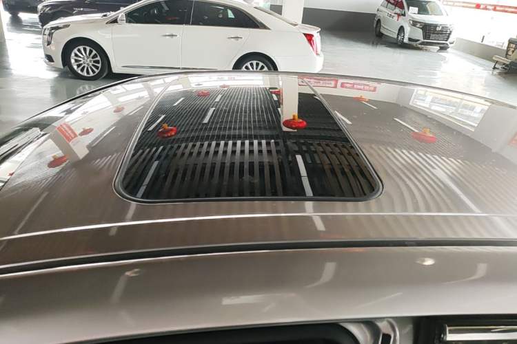 Used Toyota Avalon 2019 2.0L XLE Premium Edition China VI