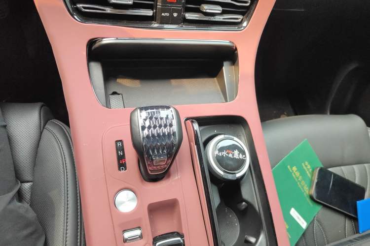 Used GAC Trumpchi M8 2024 Master Series 400T Prestige Edition Gear Lever