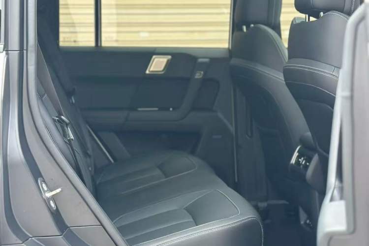 Used iCAR 03T 2024 520km Two-Wheel Drive Long-Range Version Left Rear Seat