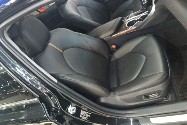 Used Toyota Camry 2019 2.0G Luxury Edition China VI Standard
