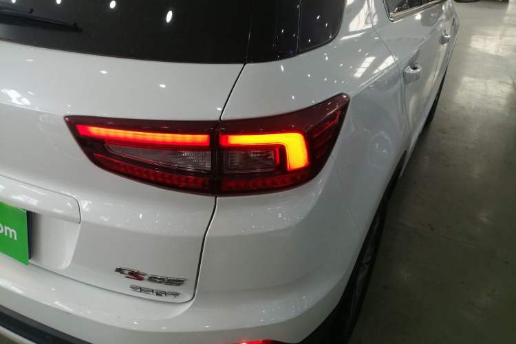 Used CHANGAN CS55 2018 1.5T Automatic Colorful Edition China V Standard
