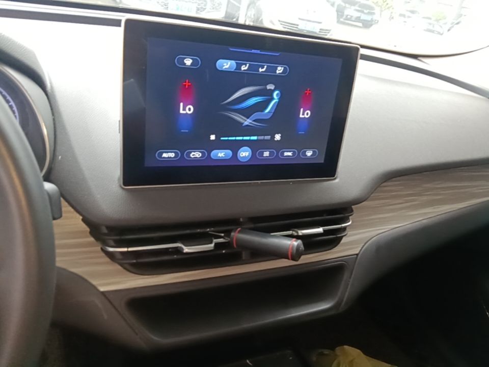 Hongqi E-QM5 2023 560km PLUS — снимка 15