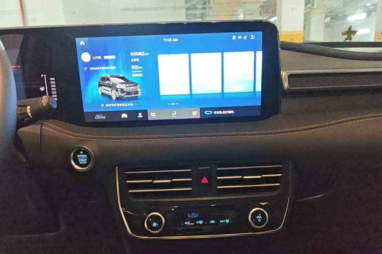 Used Ford Edge 2022 PLUS EcoBoost 245 Four-Wheel Drive Platinum Edition 7-Seater Audio And AC Panel