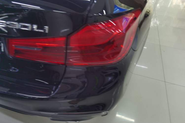 Used BMW 5 Series 2018 Restyled 530Li Leading Edition M Sport Package
