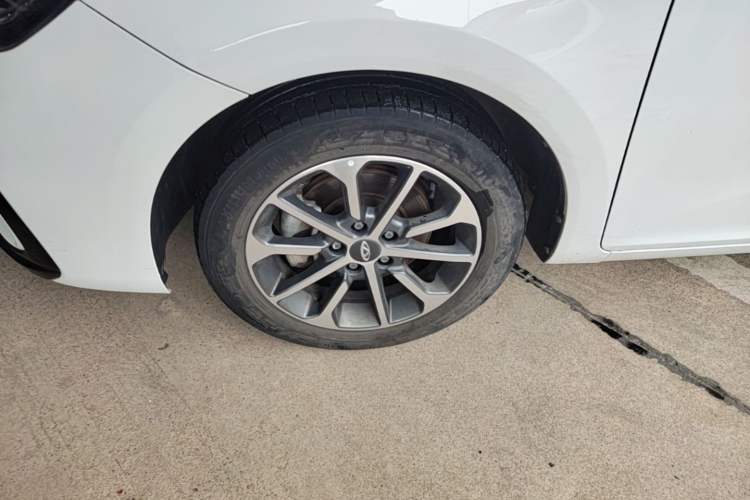 Used Chery Arrizo 5 2024 1.5L Manual Fashion Edition Left Front Wheel Hub