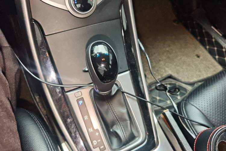 Used Hyundai Elantra (5th Generation / Langdong) 2016 1.6L Automatic Prestige Model Gear Lever