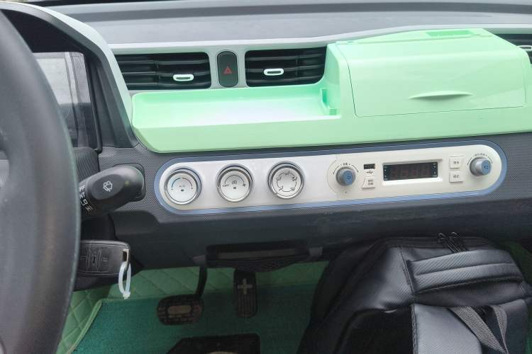 Used Wuling Hongguang MINIEV 2021 Macaron Fashion Edition Lithium-Ion Battery Audio And AC Panel