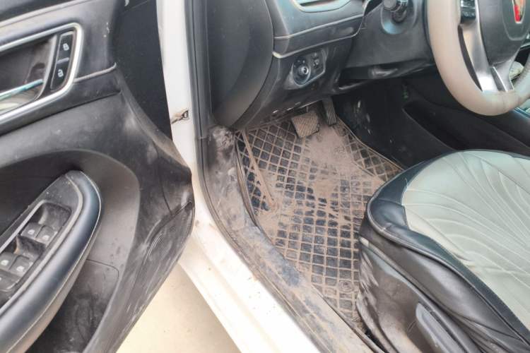 Used Roewe i5 2020 1.5L Automatic 4G Connected Linghao Edition
