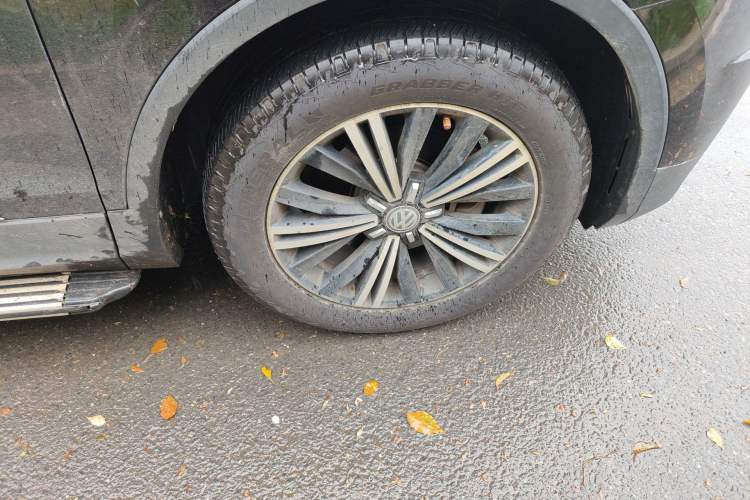 Used Volkswagen Tiguan L 2020 330TSI Automatic Two-Wheel Drive Panoramic Comfort Edition China VI Standard
