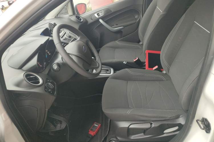 Used Ford Fiesta 2013 Hatchback 1.5L Automatic Fashion Edition
