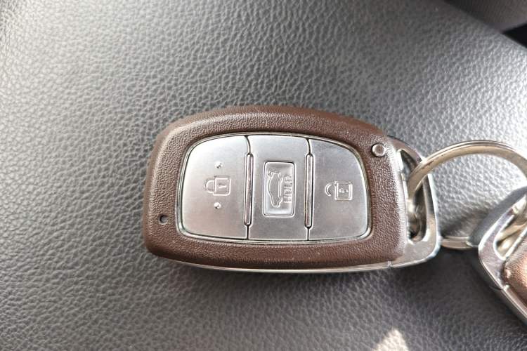 Used Hyundai Elantra (6th Generation / Lingdong) 2016 1.6L Automatic ZhiXuan – Elite Version