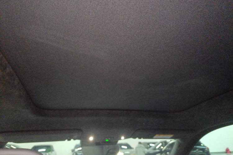 Used Nio ES8 2024 75 kWh Executive Edition Headliner