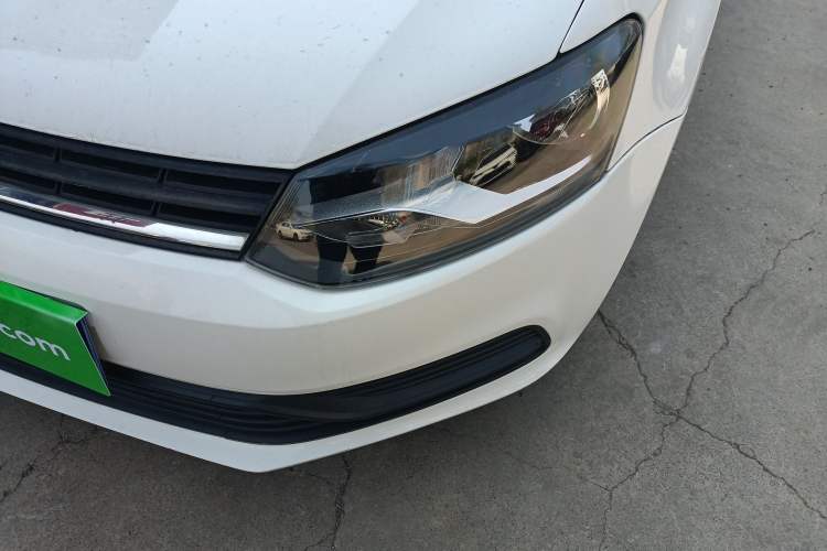 Used Volkswagen Polo 2016 1.4L Automatic Trendy Model Left Front Headlight