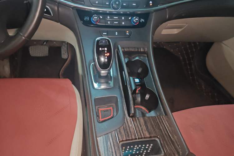 Used Buick LaCrosse 2016 20T Leading Model Gear Lever