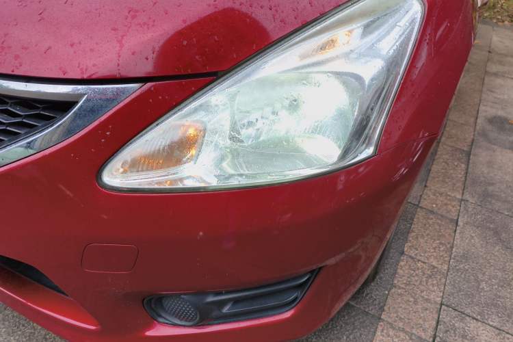 Used Nissan Tiida 2014 1.6L CVT Comfort Model Left Front Headlight