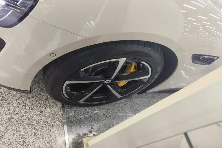 Used Xiaomi Auto SU7 2024 Four-Wheel Drive Ultra-Long Range Advanced Intelligent Driving Max Edition